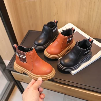 2023 Новые модные детские повседневные ботинки для маленьких мальчиков, универсальные удобные кожаные полусапожки для девочек, ботинки-носочки в британском стиле из искусственной кожи