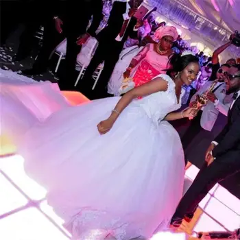 Бальное платье с собором/королевским шлейфом, свадебное платье без рукавов с V-образным вырезом, кружевные винтажные свадебные платья Vestido De Novia Casamento