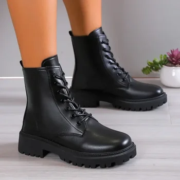 Высококачественные черные женские ботинки; сезон осень-зима; Новинка 2023 года; Мотоциклетные ботинки на шнуровке; Женские легкие удобные ботинки на платформе
